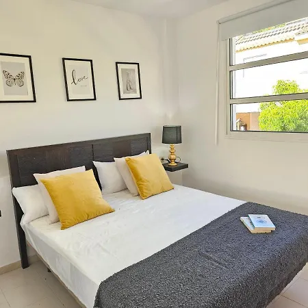 New Positive Vibes Holidays Home, Playa De Americas, Tenerife Апартаменты *