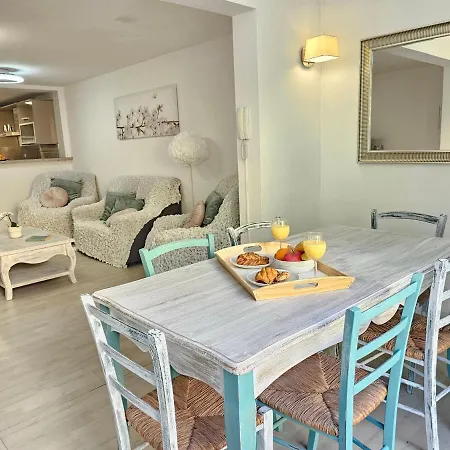 New Positive Vibes Holidays Home, Playa De Americas, Tenerife Апартаменты