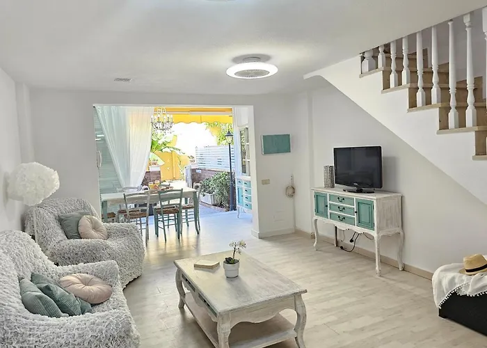 New Positive Vibes Holidays Home, Playa De Americas, Tenerife *