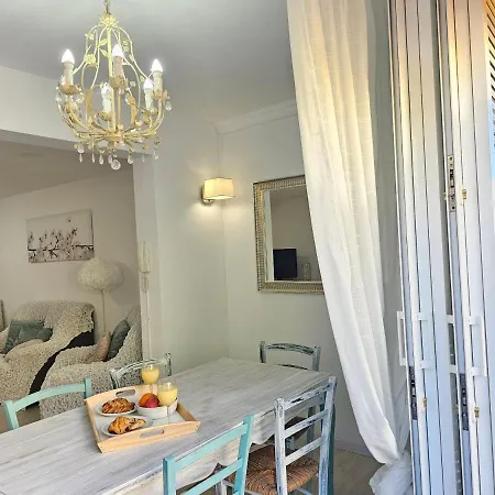 New Positive Vibes Holidays Home, Playa De Americas, Tenerife Апартаменты Плая-де-лас-Америкас