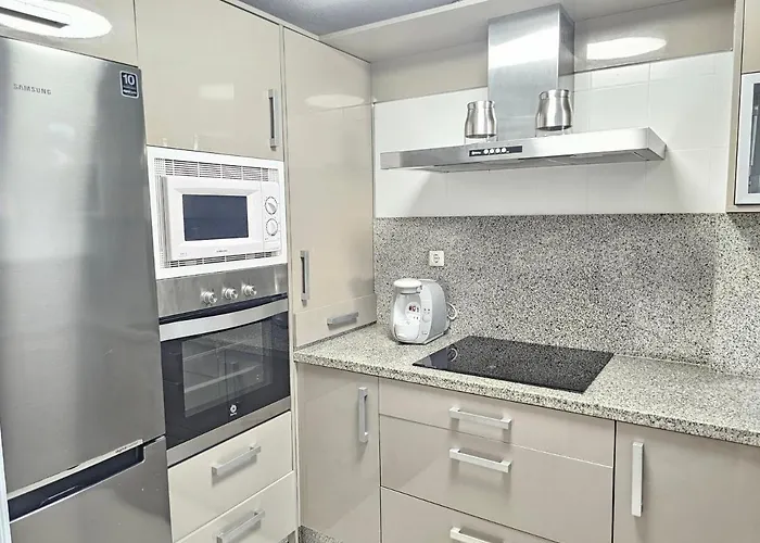 New Positive Vibes Holidays Home, Playa De Americas, Tenerife Апартаменти Плайя-де-лас-Амерікас