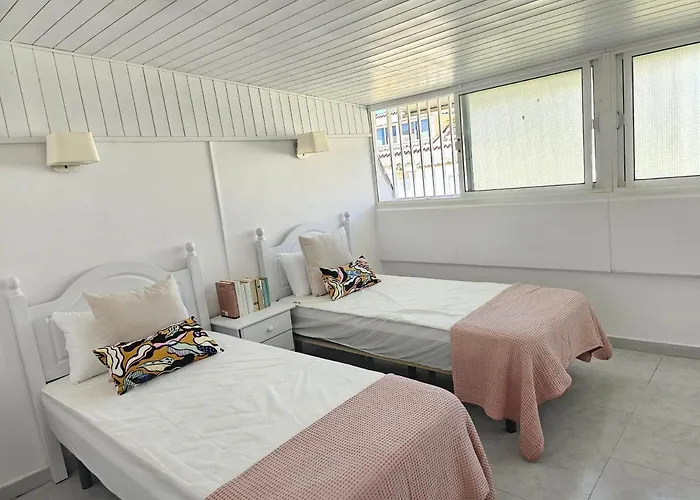 New Positive Vibes Holidays Home, Playa De Americas, Tenerife Апартаменти Плайя-де-лас-Амерікас