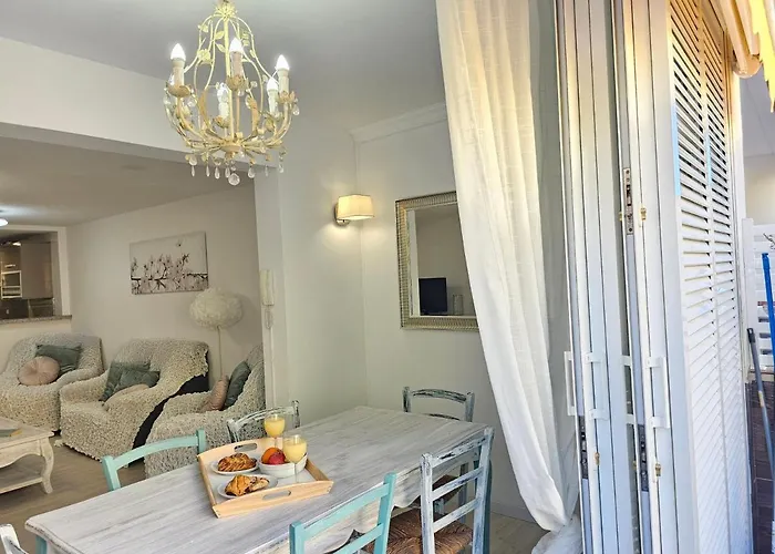 New Positive Vibes Holidays Home, Playa De Americas, Tenerife Апартаменти Плайя-де-лас-Амерікас