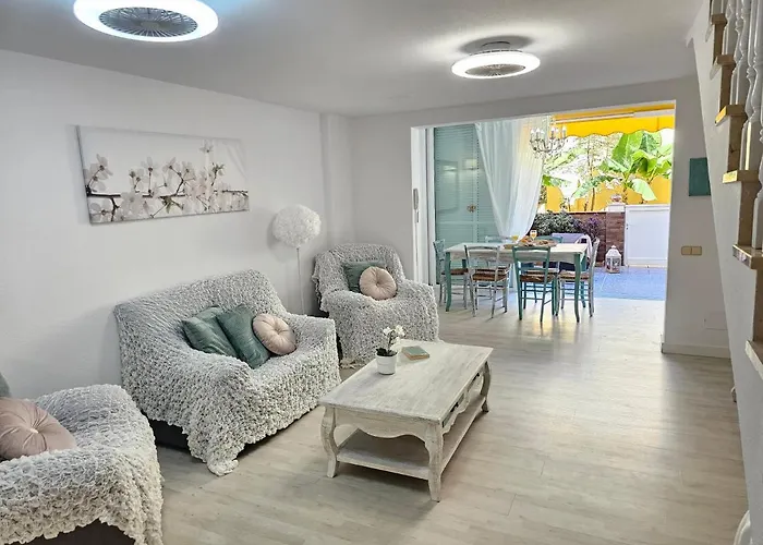 New Positive Vibes Holidays Home, Playa De Americas, Tenerife Apartament Playa de las Americas (Tenerife)